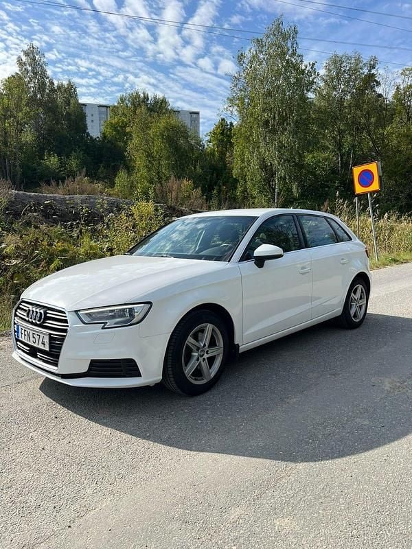 Begagnad Audi A3 150 HK (110 kW) 2018 Vit Sedan