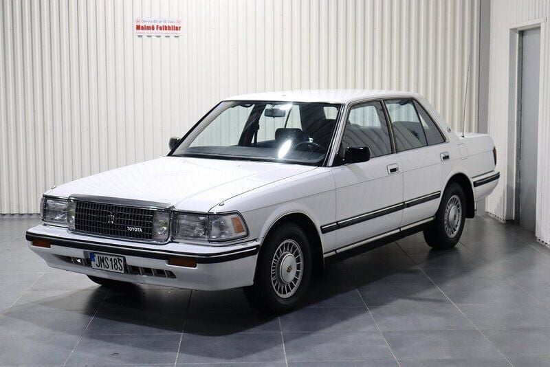 Vit Begagnad 1988 Toyota Crown Sedan | 189 900 kr - Bild 1/4