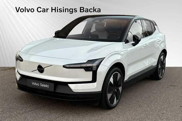 Vit Begagnad 2025 Volvo EX30 Single Motor Extended Range SUV | 449 900 kr - Bild 1/2
