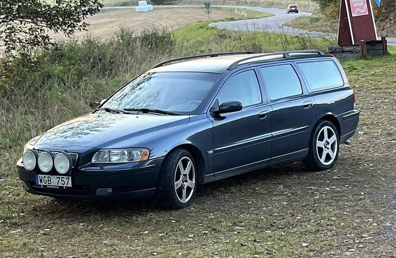 Blå Begagnad 2005 Volvo V70 Kinetic Kombi | 19 000 kr (Bra pris) - Bild 1/1