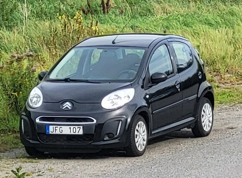 Svart Begagnad 2013 Citroën C1 Halvkombi | 35 000 kr (Bra pris) - Bild 1/1