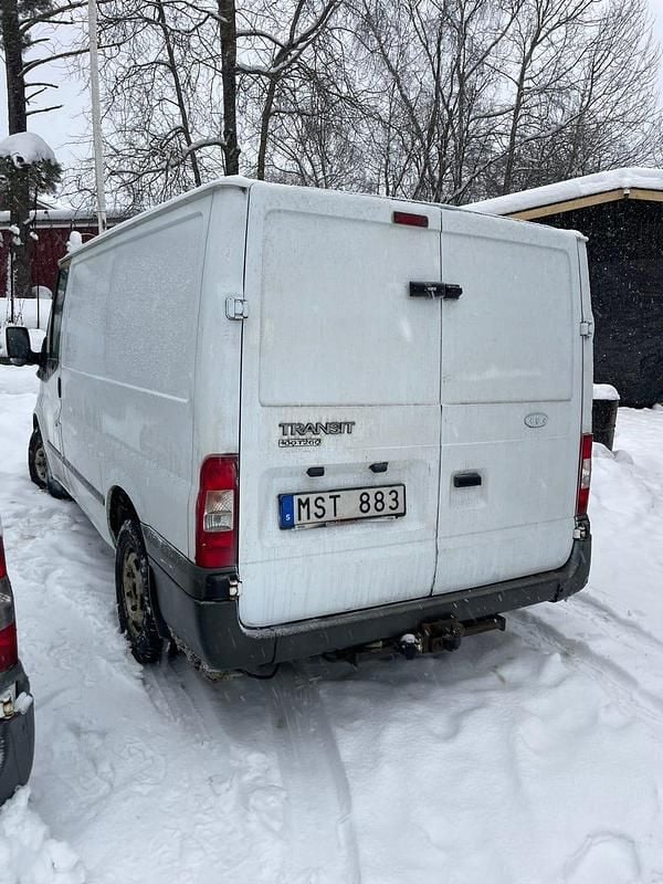 Vit Begagnad 2012 Ford Transit T260 Minibuss | 36 000 kr (Superpris) - Bild 1/4