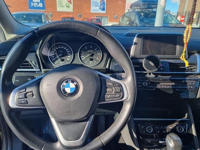 Begagnad BMW 220 Gran Tourer 190 HK (139 kW) 2016 Minibuss