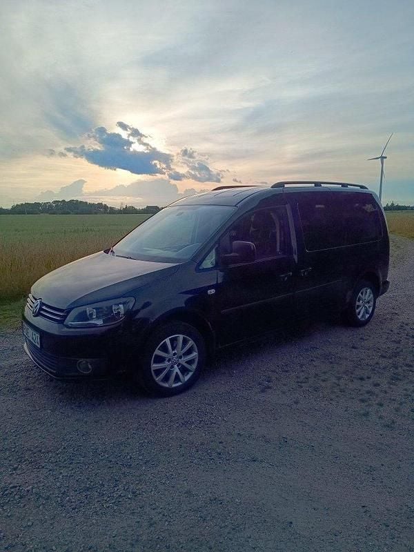 Svart Begagnad 2012 VW Caddy Maxi Life Life Minibuss | 49 000 kr (Lite dyr) - Bild 1/4