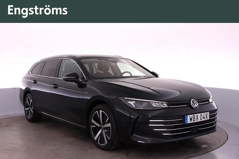 Svart Begagnad 2025 VW Passat Kombi | 385 000 kr (Lite dyr) - Bild 1/4