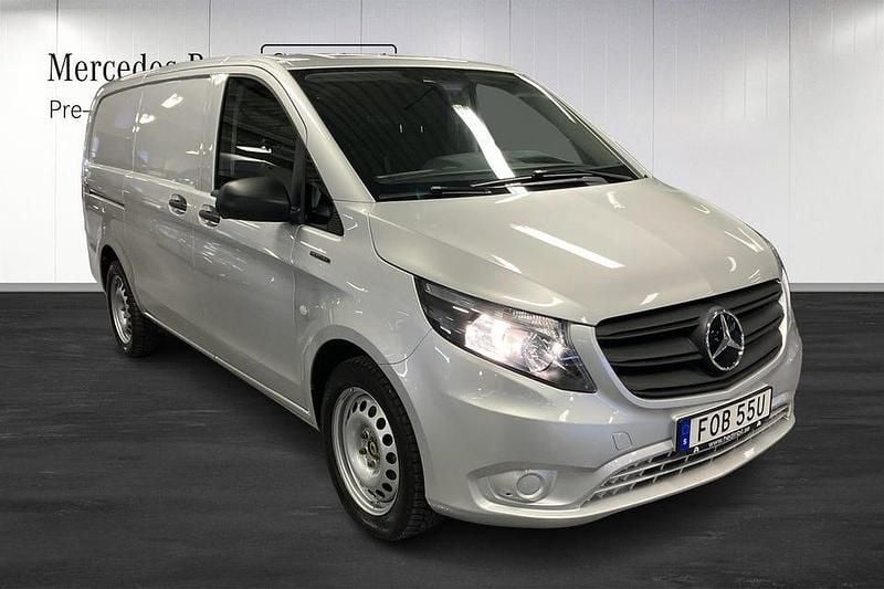 Begagnad Mercedes e-Vito 85 kW (116 HK) 2022 Silver Minibuss