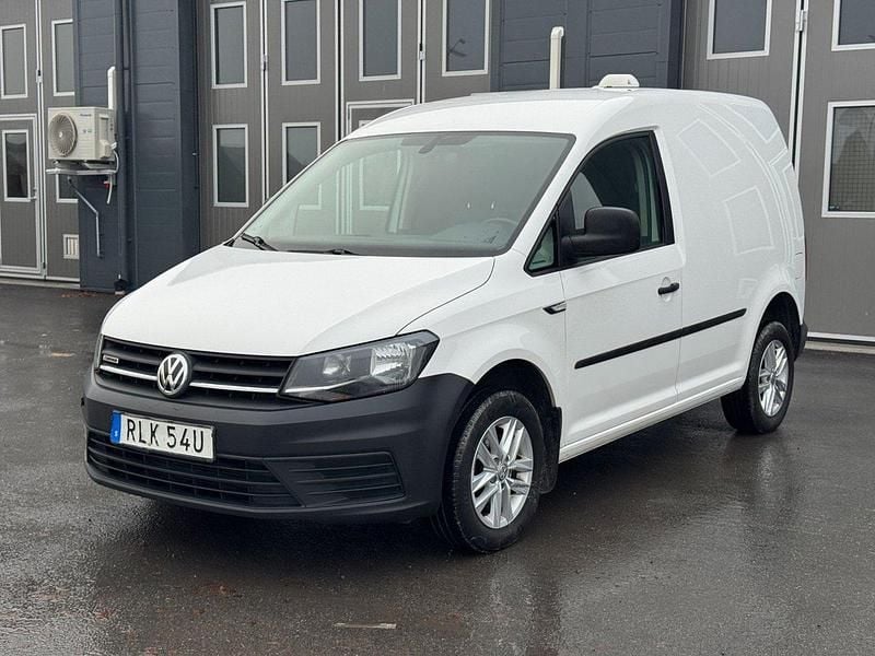 Vit Begagnad 2019 VW Caddy Minibuss | 129 900 kr - Bild 1/4