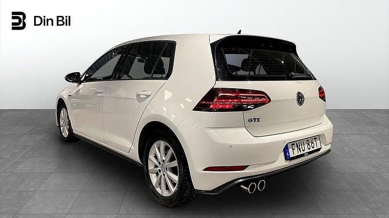 Begagnad VW Golf VIII GTE 150 HK (110 kW) 2020 Vit Halvkombi