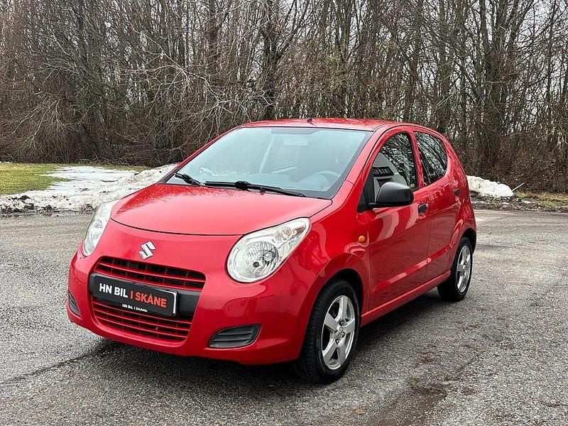 Begagnad Suzuki Alto 68 HK (50 kW) 2010 Röd Halvkombi