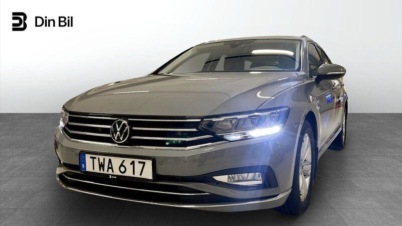 Grå Begagnad 2023 VW Passat Kombi | 369 900 kr (Marknadspris) - Bild 1/4