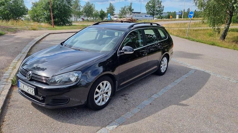Svart Begagnad 2011 VW Golf VI Kombi | 40 000 kr (Bra pris) - Bild 1/4