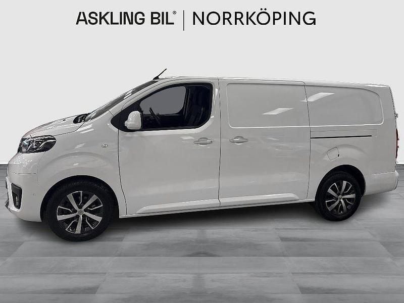 Begagnad Toyota Proace 177 HK (130 kW) 2023 Vit Minibuss