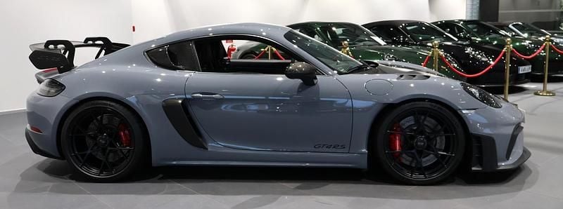 Begagnad Porsche 718 Cayman GT4 501 HK (368 kW) 2023 Grå Sportkupé