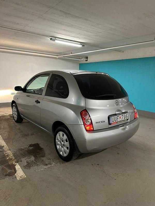 Begagnad Nissan Micra 65 HK (47 kW) 2004 Halvkombi