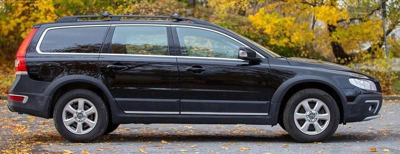 Svart Begagnad 2016 Volvo XC70 Standard Kombi | 255 000 kr (Marknadspris) - Bild 1/4