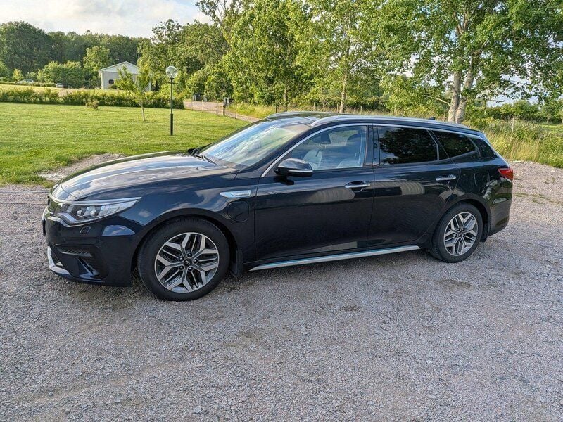 Blå Begagnad 2019 Kia Optima Hybrid 2 Sedan | 169 990 kr (Bra pris) - Bild 1/4