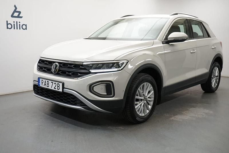 Grå Begagnad 2022 VW T-Roc SUV | 269 900 kr (Marknadspris) - Bild 1/4
