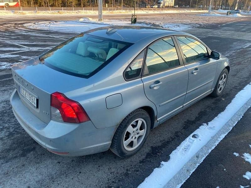 Begagnad 2009 Volvo S40 Sedan | 15 000 kr - Bild 1/4