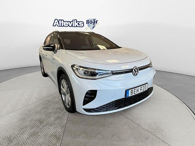 Vit Begagnad 2023 VW ID.4 GTX SUV | 349 000 kr (Marknadspris) - Bild 1/4