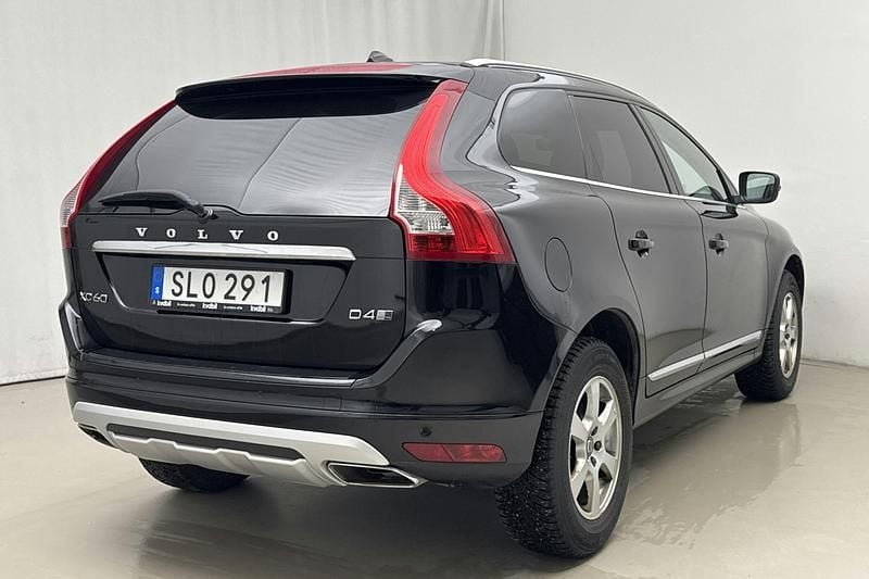 Begagnad Volvo XC60 Standard 190 HK (139 kW) 2017 Svart SUV