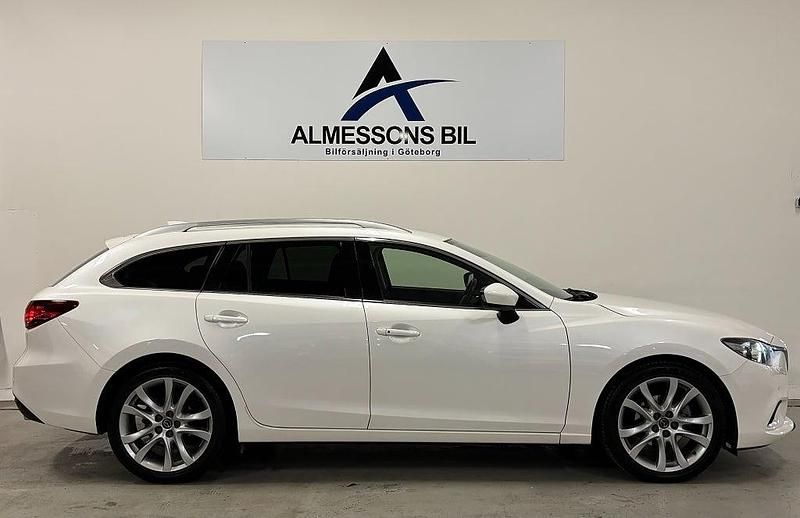 Begagnad Mazda 6 Optimum 175 HK (128 kW) 2013 Vit Kombi