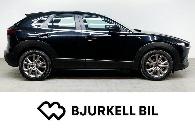 Jet black Begagnad 2022 Mazda CX-30 Sky SUV | 229 900 kr (Bra pris) - Bild 1/4
