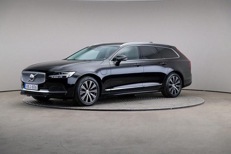 Svart Begagnad 2022 Volvo V90 Inscription Kombi | 369 000 kr (Marknadspris) - Bild 1/4
