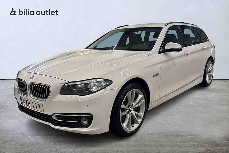 Vit Begagnad 2015 BMW 535 Kombi | 214 800 kr - Bild 1/1