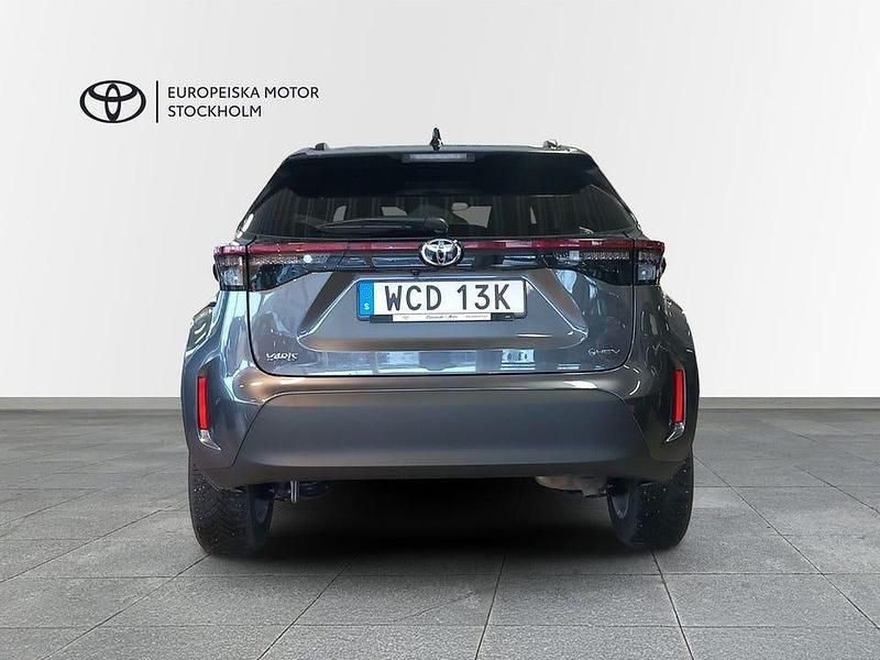 Begagnad Toyota Yaris Hybrid Active 116 HK (85 kW) 2025 Grå