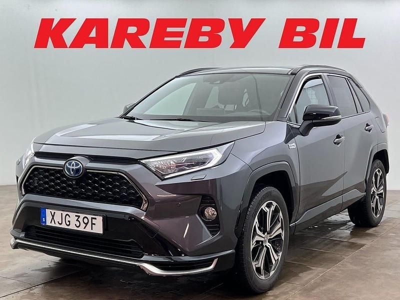 Grå metallic Begagnad 2021 Toyota RAV4 Premium SUV | 348 900 kr (Bra pris) - Bild 1/3