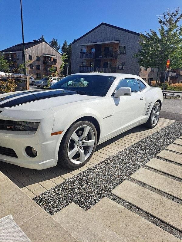 Vit Begagnad 2012 Chevrolet Camaro Sportkupé | 255 000 kr - Bild 1/4