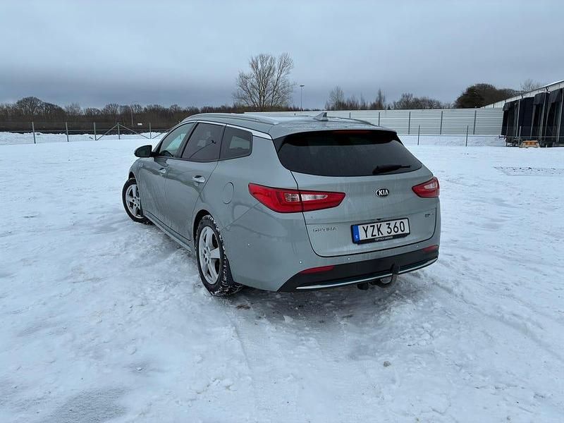 Begagnad Kia Optima Sport 205 HK (150 kW) 2018 Grå metallic Kombi