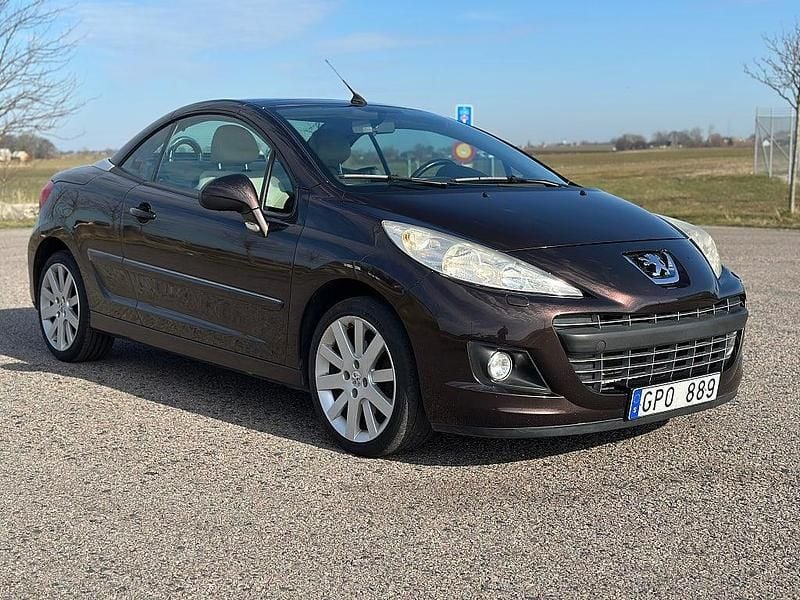 Begagnad Peugeot 207 CC 120 HK (88 kW) 2011 Svart Cab