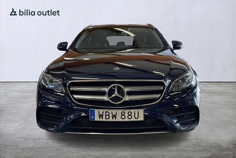 Begagnad Mercedes E300 AMG 306 HK (225 kW) 2019 Mörkblå Kombi