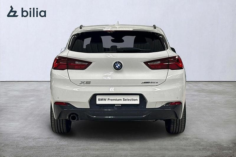 Begagnad BMW X2 Shadowline 125 HK (91 kW) 2021 Vit SUV