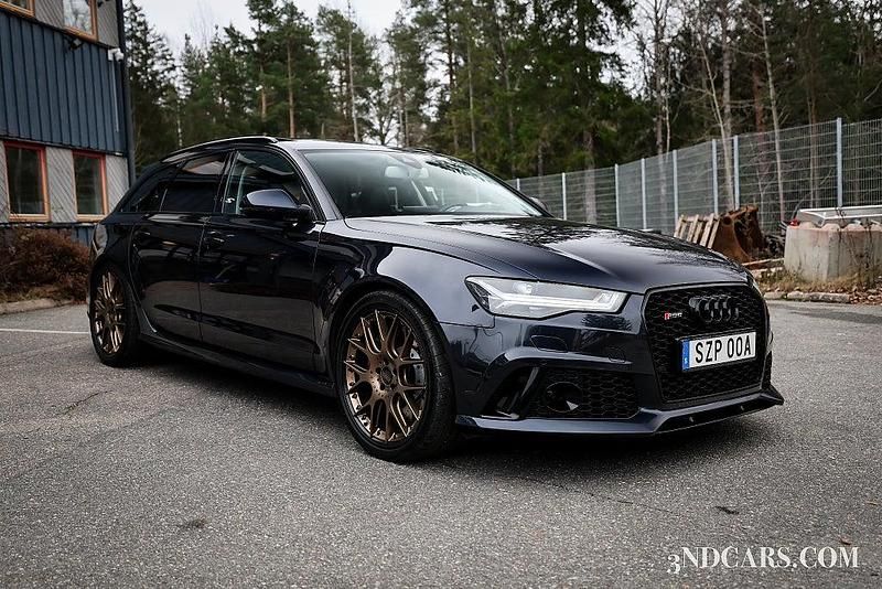 Begagnad Audi RS6 560 HK (411 kW) 2018 Blå Kombi