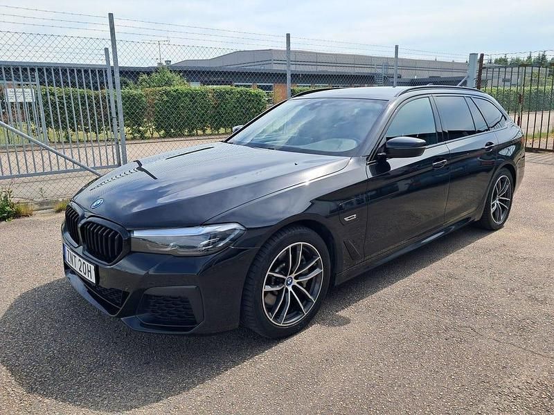 Begagnad BMW 530 M Sport 184 HK (135 kW) 2023 Svart metallic Kombi