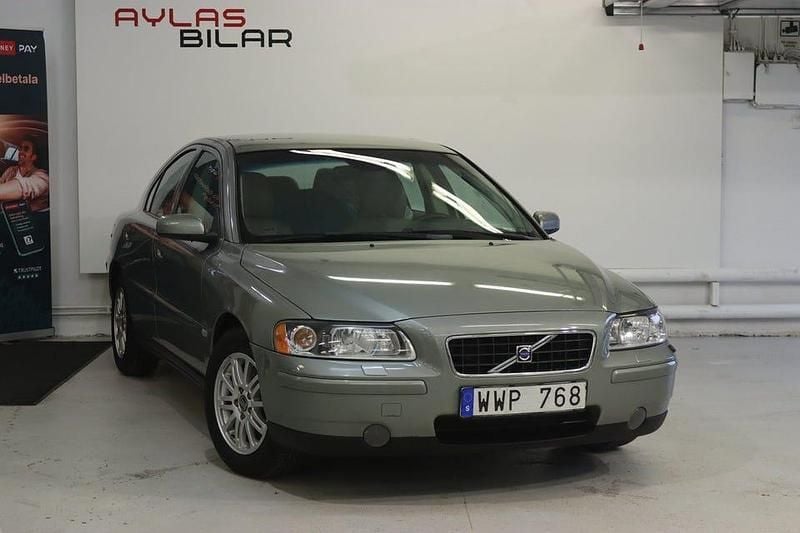 Grön Begagnad 2006 Volvo S60 Kinetic Sedan | 59 900 kr (Lite dyr) - Bild 1/4