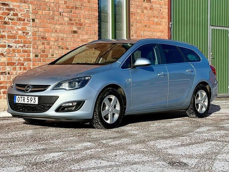 Begagnad Opel Astra drive 140 HK (102 kW) 2016 Grå Kombi