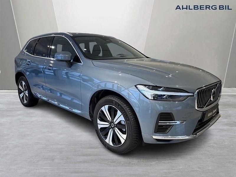 Grå Begagnad 2024 Volvo XC60 Plus SUV | 499 500 kr (Marknadspris) - Bild 1/3