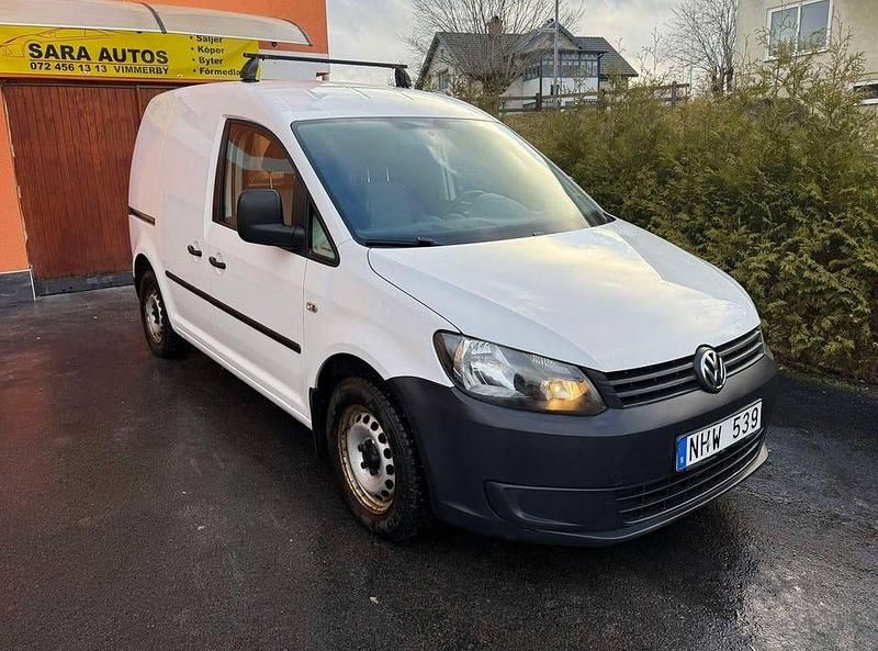 Vit Begagnad 2014 VW Caddy Minibuss | 73 900 kr (Marknadspris) - Bild 1/4