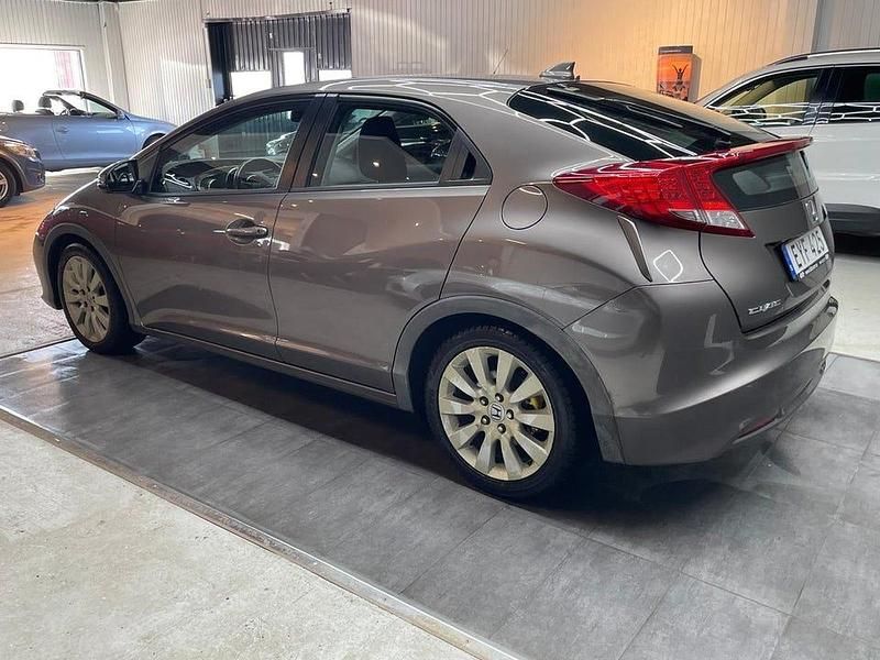 Begagnad Honda Civic 121 HK (88 kW) 2013 Grå