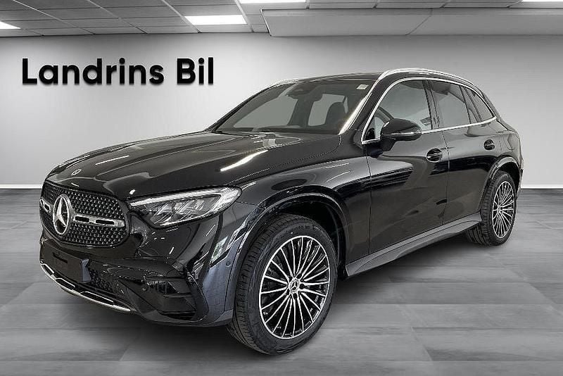 Ny 2025 Mercedes GLC300e AMG line SUV | 818 200 kr (Marknadspris) - Bild 1/3
