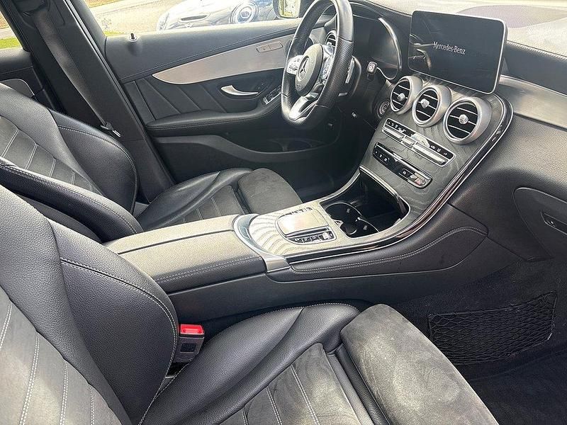 Begagnad Mercedes GLC200 AMG line 163 HK (119 kW) 2019 Svart SUV