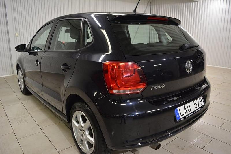 Begagnad VW Polo 86 HK (63 kW) 2011 Svart Halvkombi