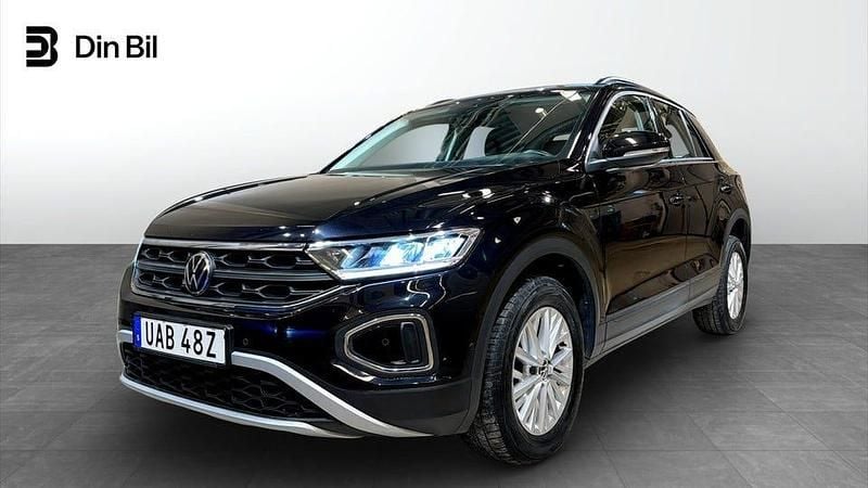 Svart Begagnad 2022 VW T-Roc SUV | 214 900 kr (Marknadspris) - Bild 1/4