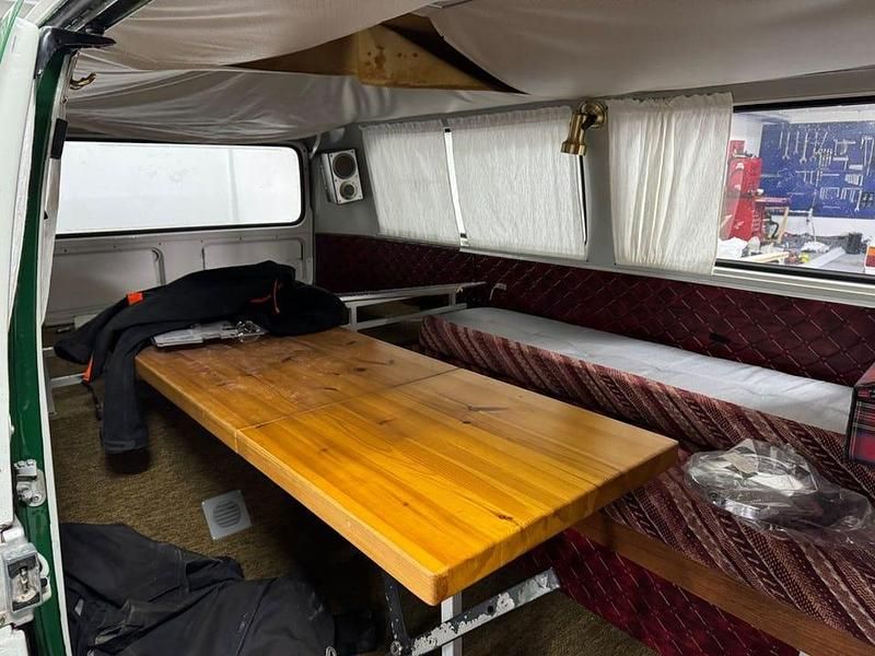 Begagnad VW T2 68 HK (50 kW) 1974 Grön Van