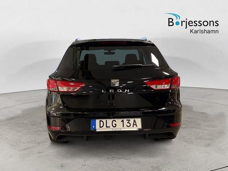 Begagnad Seat Leon ST 116 HK (85 kW) 2019 Svart Kombi