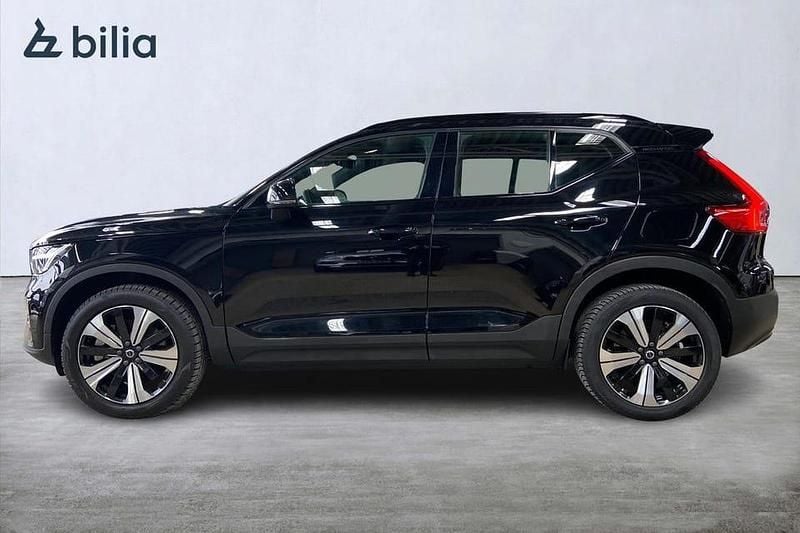 Begagnad Volvo XC40 Core 185 kW (252 HK) 2022 Svart SUV