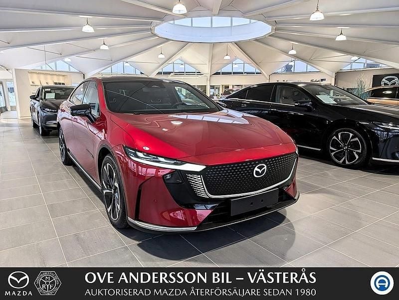 Brun Ny 2025 Mazda 6e Takumi-Line Sedan | 449 500 kr (Marknadspris) - Bild 1/4